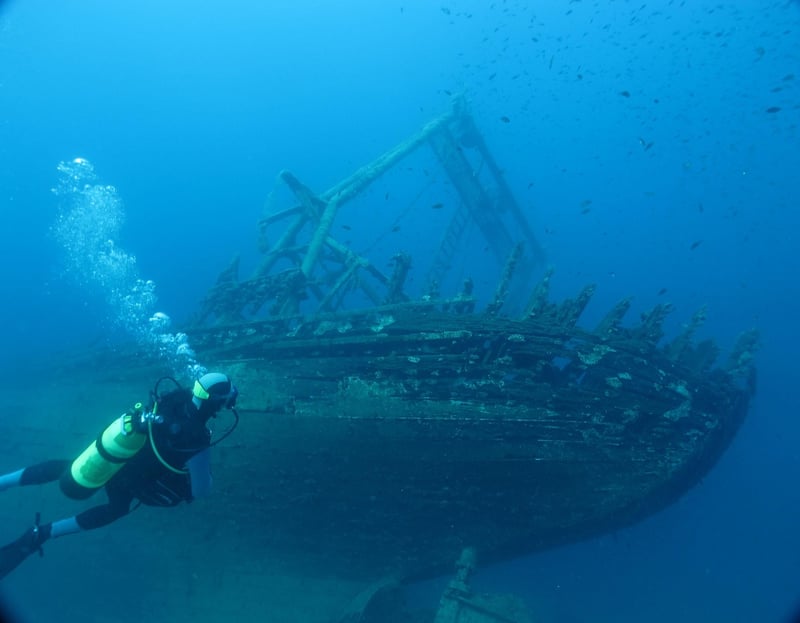 Wreck Dives